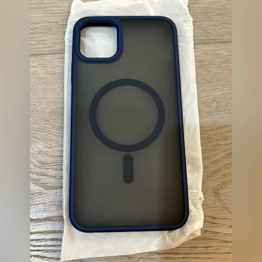 iPhone 11 Pro Max - Yriklso Strong Magnetic Phone Case - Picture 4 of 7